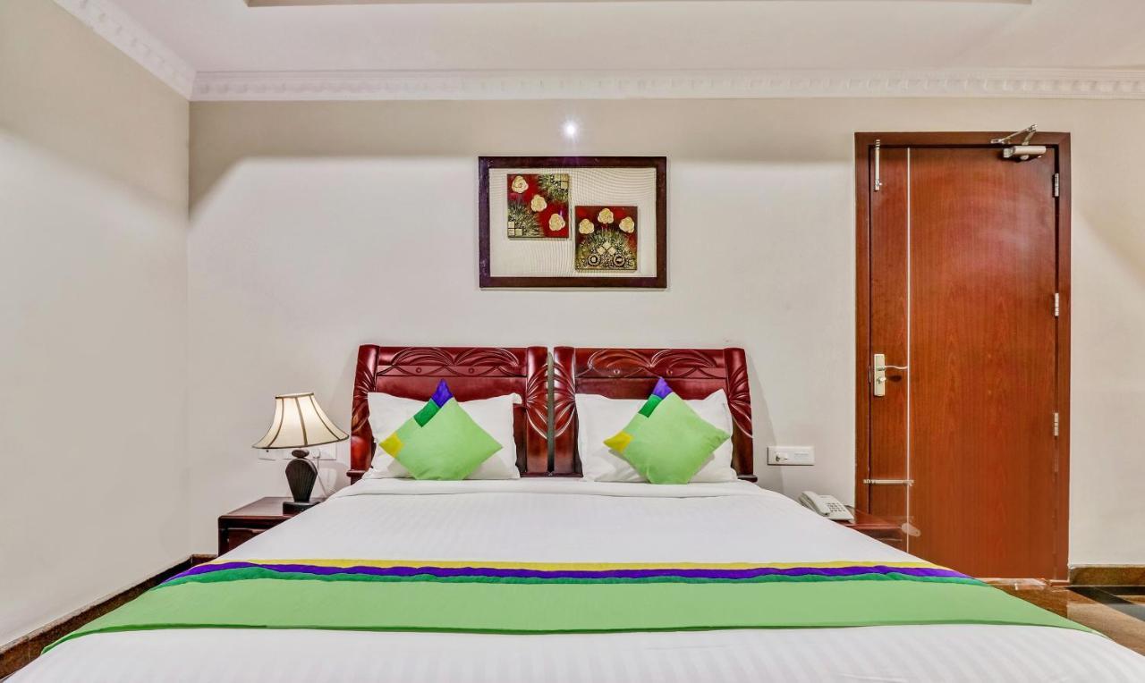 Treebo Symphony Hotels And Resorts Angamally Kizhake Chālakudi Exterior foto